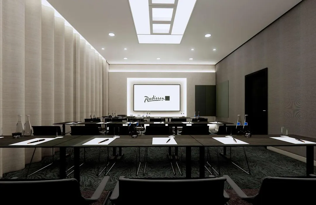 Radisson Blu Royal Hotel, Отель